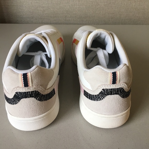 ED Ellen Degeneres ‘Costella’ Sneaker - Picture 5 of 7